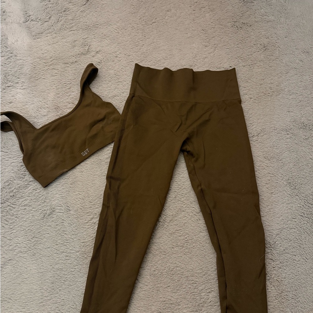 SET Active Brown Leggings